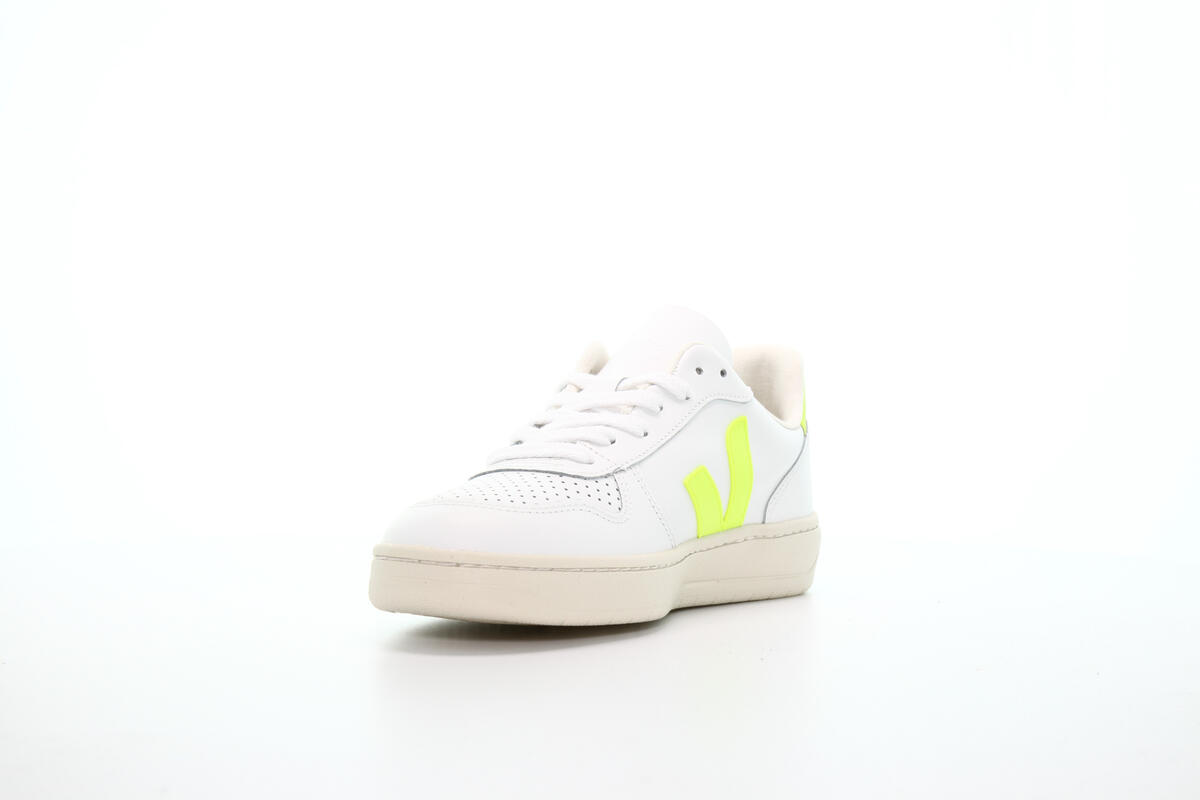 Veja discount v10 jaune